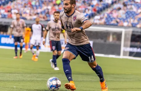 Football Lebanon - أخبار المحترفين | ارسلان بطلاً للجنوب الأمريكي وانطلاق تحضيرات الموسم الألماني والمكسيكي