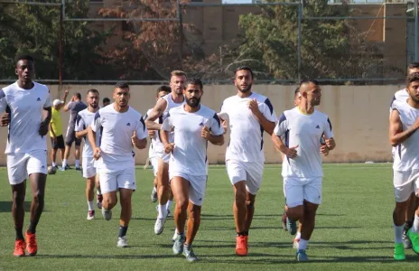 Football Lebanon - السوري عبد الرزاق الحسين في تمارين العهد