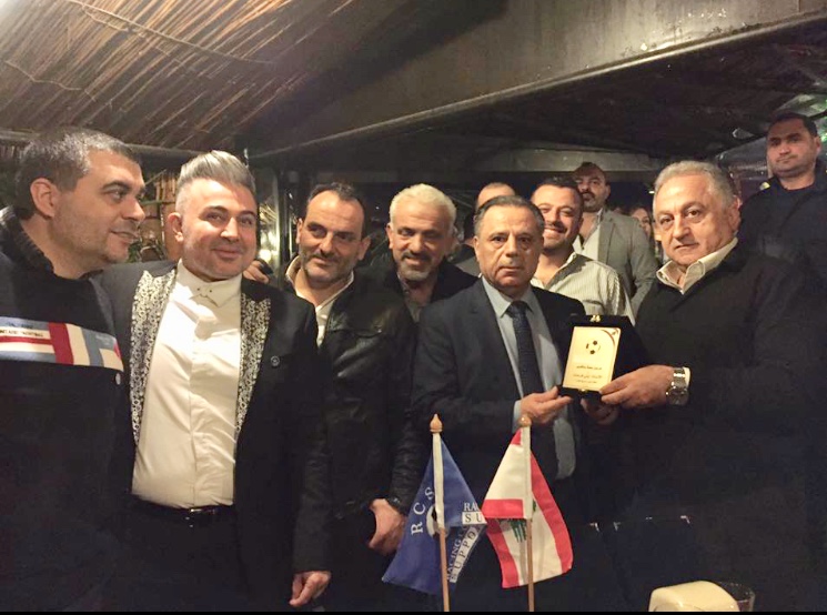 Football Lebanon - المجتمع الراسينغاوي مستعد لإنقاذ نادي الراسينغ ولكن؟! 