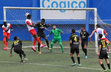 Football Lebanon - الكاميروني ارنست والسنغالي سيلا إلى الصفاء للتجربة 