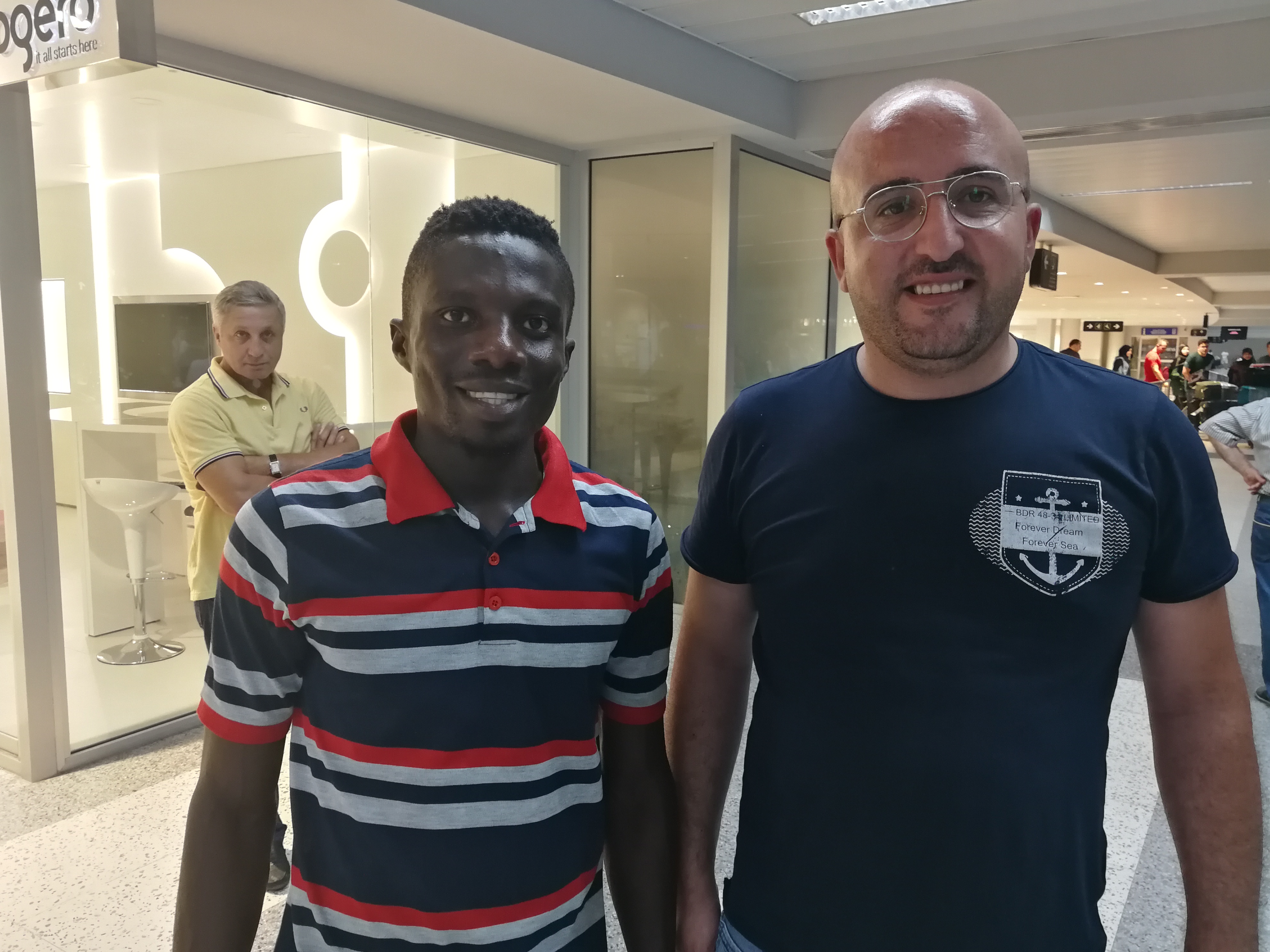 Football Lebanon - مباشر | وصول لاعب الصفاء الغاني للتجربة 