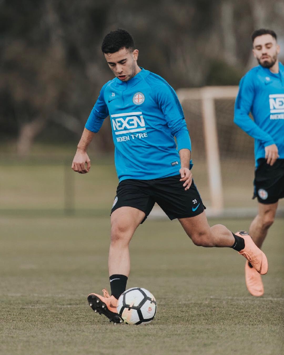 Football Lebanon - لبنانيان إلى الدوري الأسترالي الممتاز