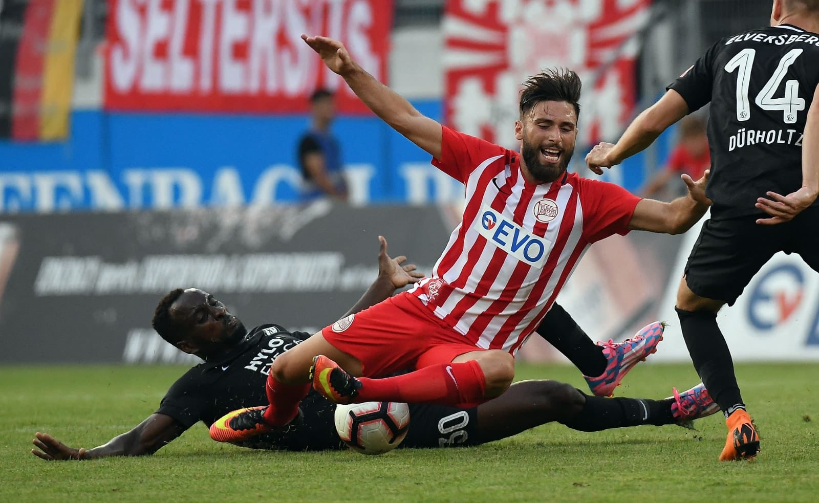 Football Lebanon - أخبار المحترفين | نورالدين إلى تصفيات دوري الأبطال وانطلاقة البطولات الألمانية بمواجهة لبنانية