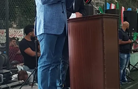 Football Lebanon - رئيس الأنصار يضع استقالته بيد الرئيس الحريري 