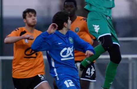 Football Lebanon - قليلات على مشارف التوقيع مع سبارتا براغ