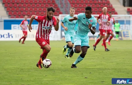 Football Lebanon - أخبار المحترفين | محسن قائداً في هامبورغ وأبيلا في سانتوس ولطيف حارساً في الدوري الأوكراني