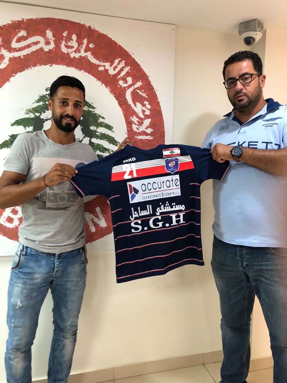 Football Lebanon - حمود يوقع على كشوفات نادي شباب الساحل 