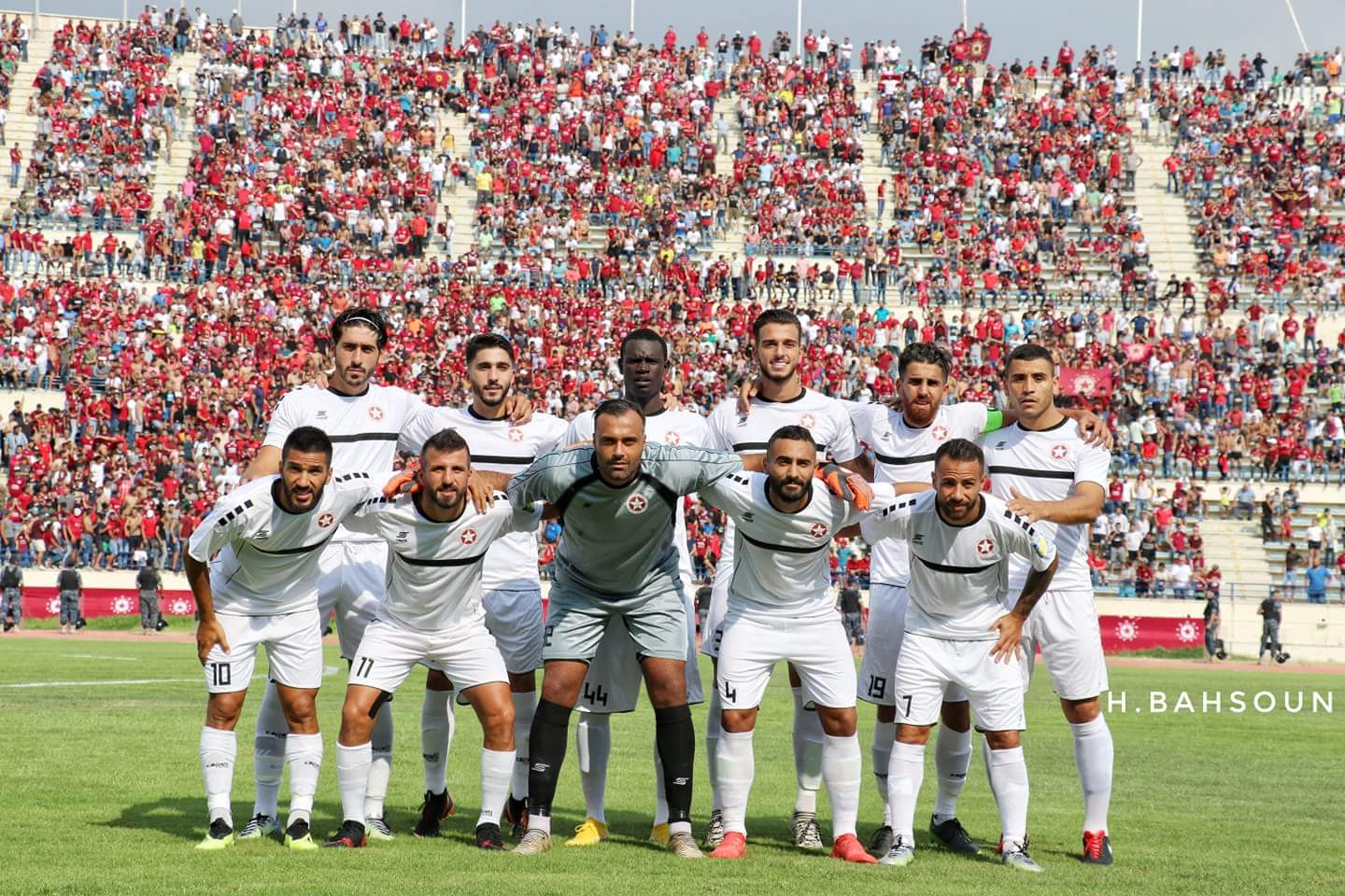 Football Lebanon - النجمة يرحم شباك العهد بثلاثية لهدف! 