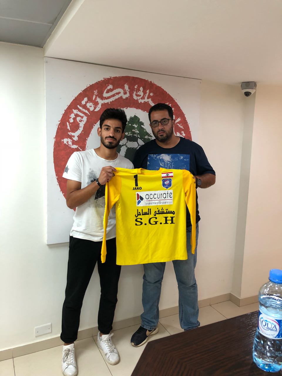 Football Lebanon - الساحل يضم حارس الانصار! 