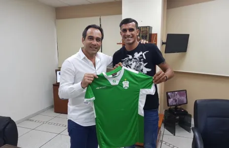 Football Lebanon - ثلاثي العهد السابق يوقع رسميا للأنصار