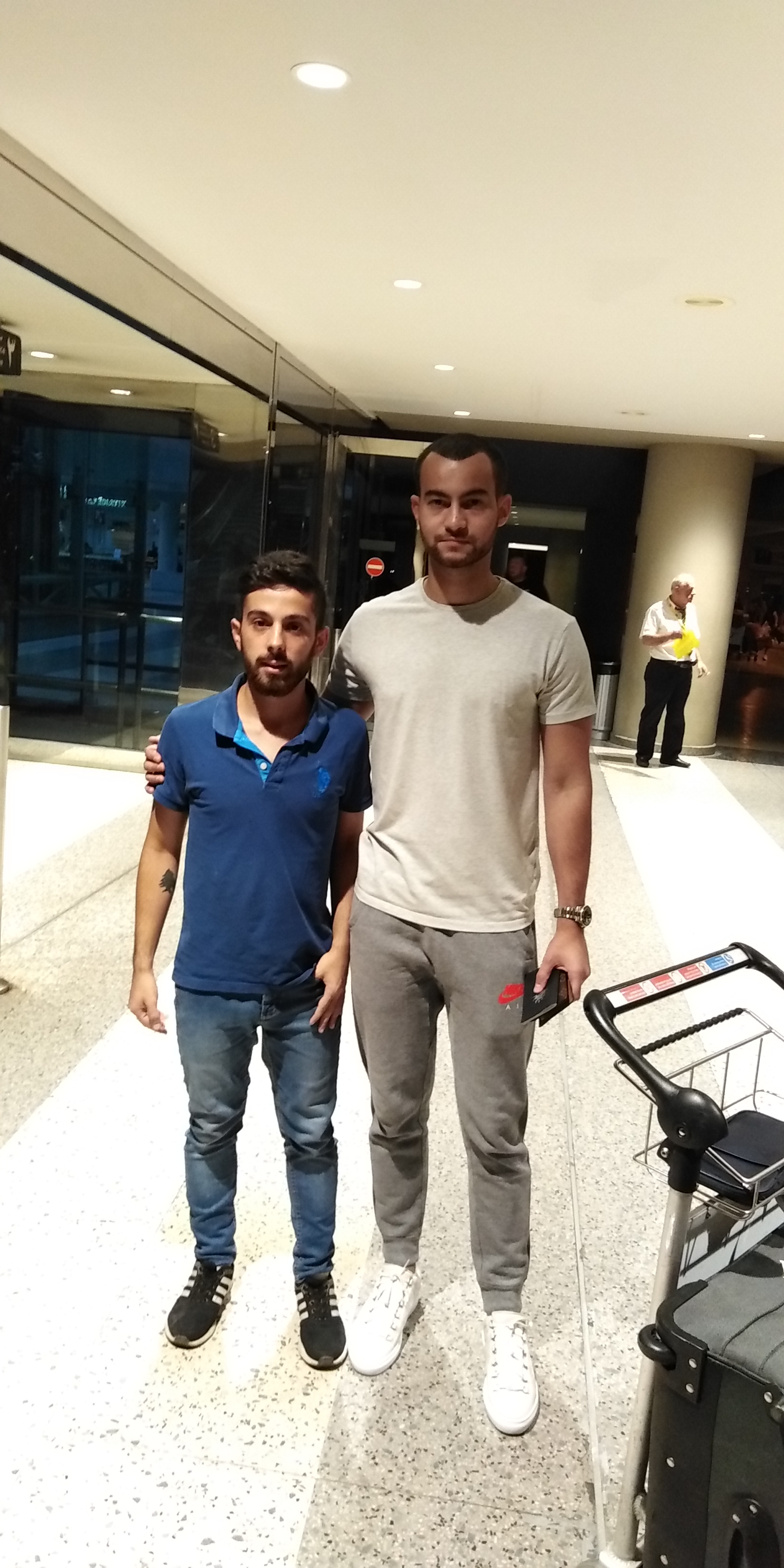 Football Lebanon - حارس ستوك سيتي السابق إلى الأنصار