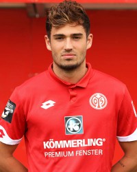 Football Lebanon - لبنانيون يافعون ... محترفون في الظل