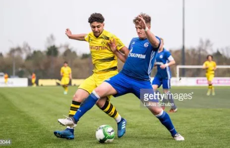 Football Lebanon - لبناني في دوري أبطال أوروبا