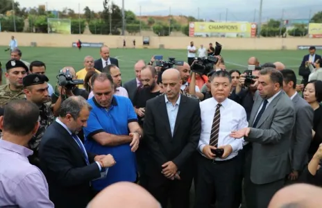 Football Lebanon - وزير الخارجية وسفراء واعلاميون في زيارة ملعب العهد