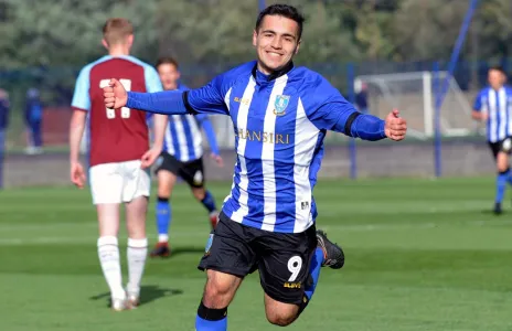 Football Lebanon - هاتريك نارية لحمود في شباك بيرنلي