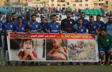Football Lebanon - لاعبي الغازية يتضامنون مع اطفال اليمن