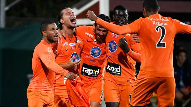 Football Lebanon - تأهل الأخوين ملكي الى الدوري السويدي الممتاز