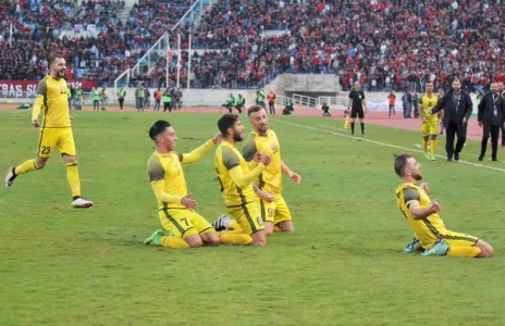 Football Lebanon - العهد بطلا لمرحلة الذهاب بفوزه على النجمة