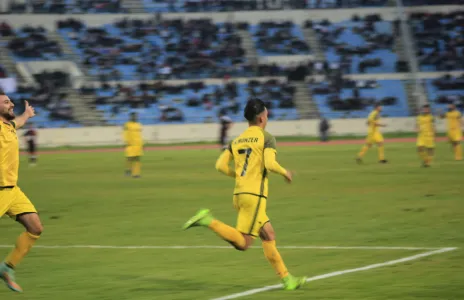 Football Lebanon - إستفتاء الجمهور | حسين منذر لاعب الجولة العاشرة
