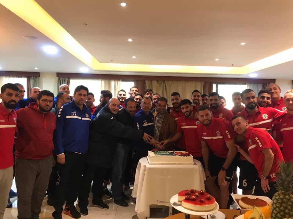 Football Lebanon - وفد من العهد يزور بعثة المنتخب