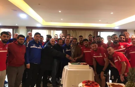 Football Lebanon - وفد من العهد يزور بعثة المنتخب