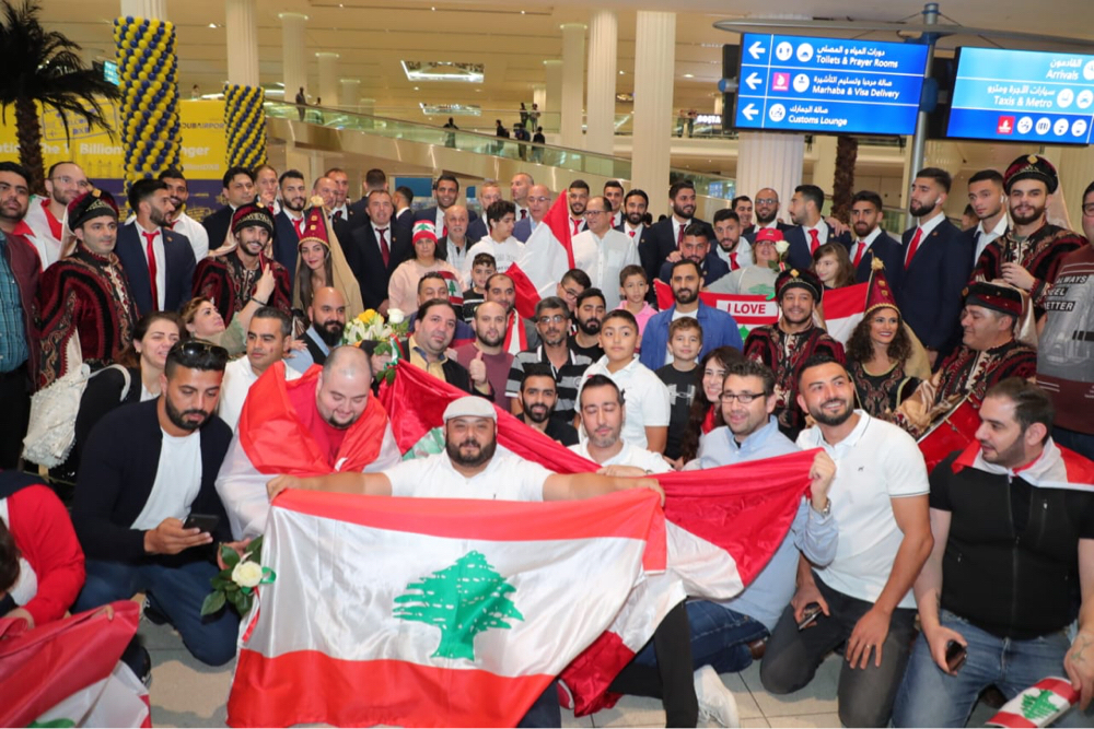 Football Lebanon - وصول بعثة المنتخب الى الامارات