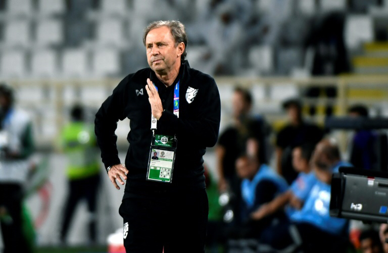 Football Lebanon - مدرب تايلند أول المقالين من منصبه في كأس آسيا