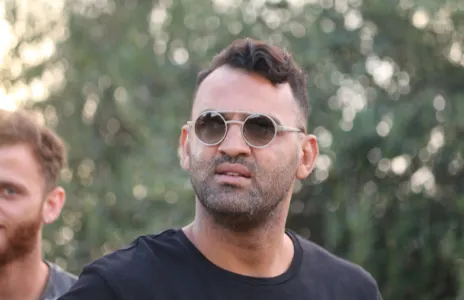 Football Lebanon - عنتر الى الامارات لتشجيع المنتخب