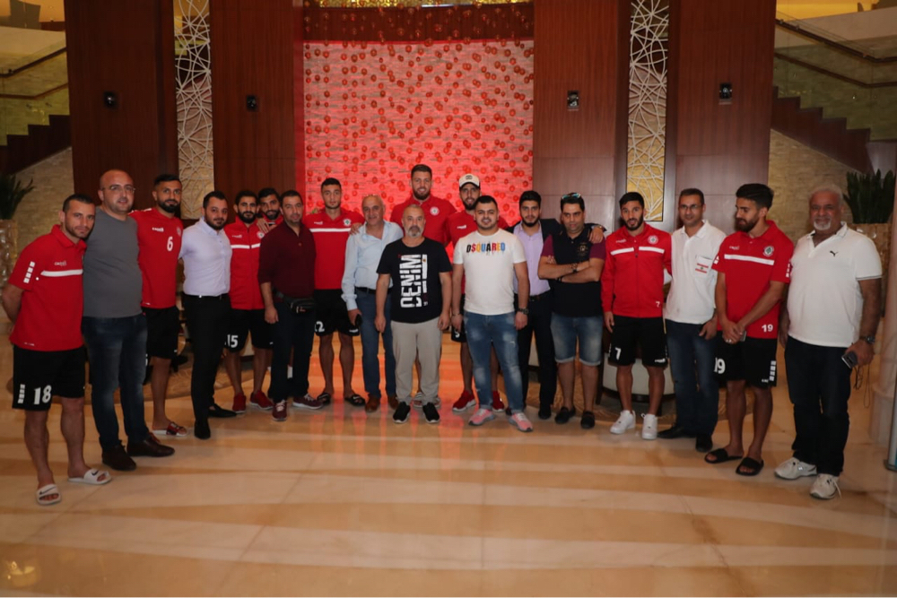 Football Lebanon - زيارة دعم للمنتخب من الجماهير اللبنانية