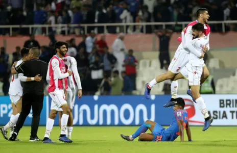 Football Lebanon - كأس آسيا 2019: تايلاند والبحرين إلى دور الـ16