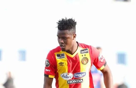 Football Lebanon - وصول البينيني شاونا الى بيروت للتوقيع مع النجمة