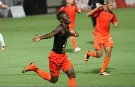 Football Lebanon - مفاجأة مدوية | لاعب الصفاء الجديد لعب في إسرائيل