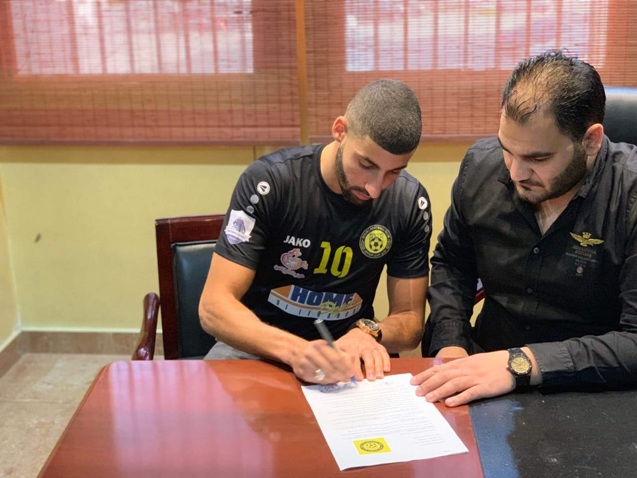 Football Lebanon - البرج يتعاقد مع لاعب فرنسي من أصول جزائرية