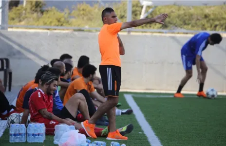 Football Lebanon - إيقاف إداريين ولاعبين في النهضة وناصر بر الياس والاجتماعي