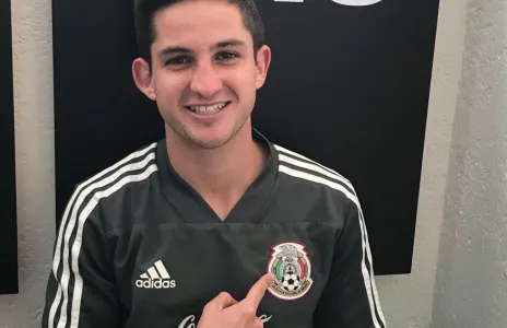 Football Lebanon - لبنان يخسر لاعب ثاني لمصلحة المكسيك وانقطاع الاتصال بمحترفي الأولمبي