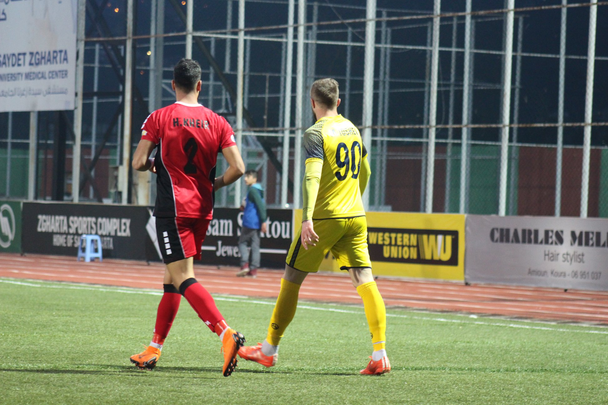 Football Lebanon - إيقاف توشيف وشور وتغريم ثلاثة أندية