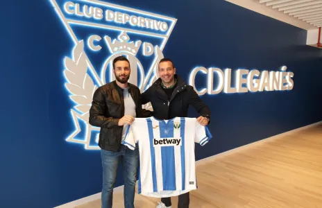 Football Lebanon - اللبناني بيتر خليفة كشافاً للمواهب في الليغا الإسبانية