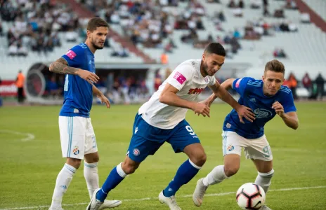 Football Lebanon - جرادي يقاتل من أجل اليوروبا ليغ وانتهى أمل البلاي أوف لبوغيال