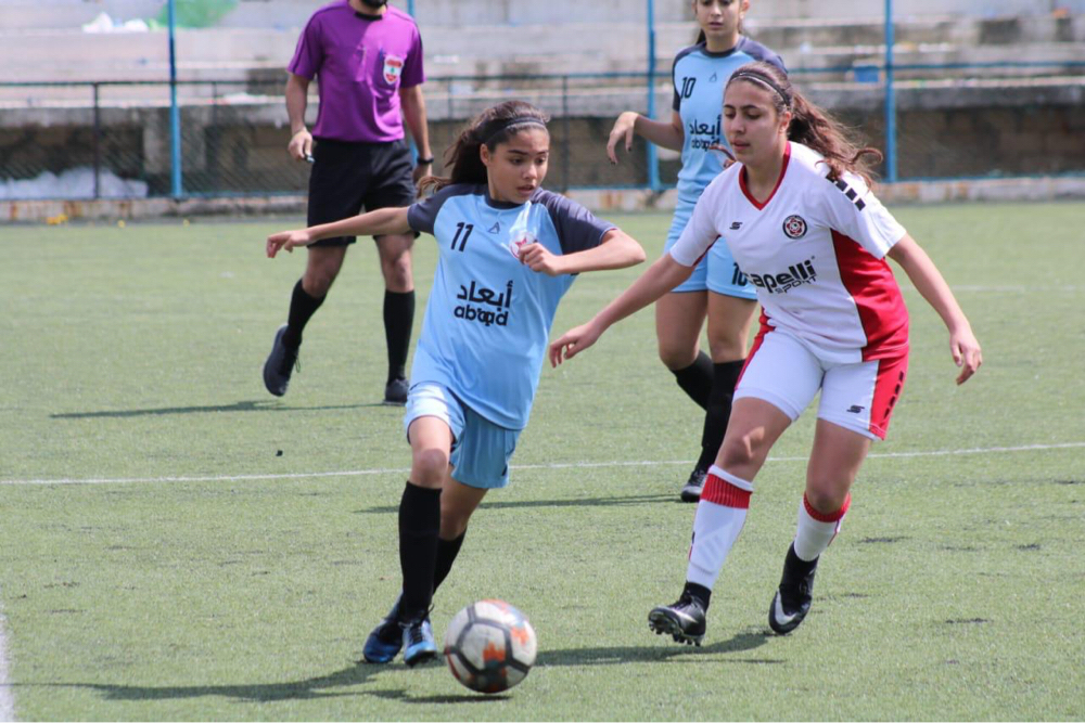 Football Lebanon - الأخاء الأهلي ونجوم الرياضة في صدارة مجموعتيهما