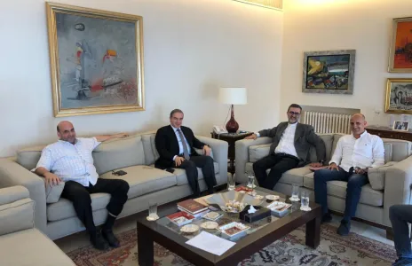 Football Lebanon - الراسينغ والسلام يطالبان الإتحاد بالاستقالة الفورية