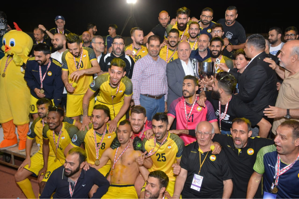 Football Lebanon - العهد يحقق الثنائية على حساب الأنصار