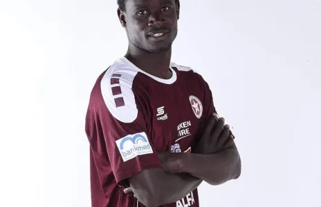 Football Lebanon - النجمة يجدد عقد السنغالي نيانغ