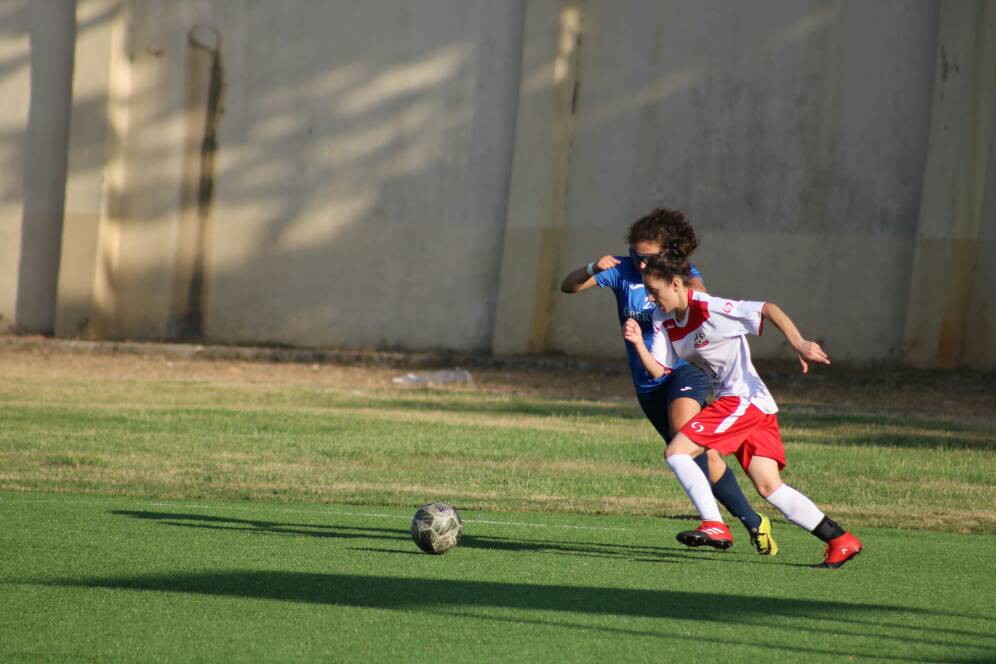 Football Lebanon - فوز الزوق و الأخاء و ستارز في دوري السيدات