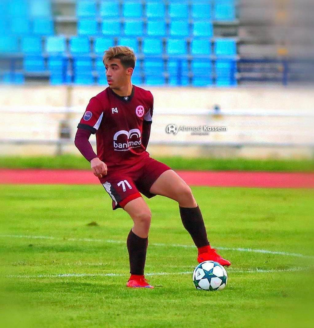 Football Lebanon - الحاج خارج اسوار نادي النجمة