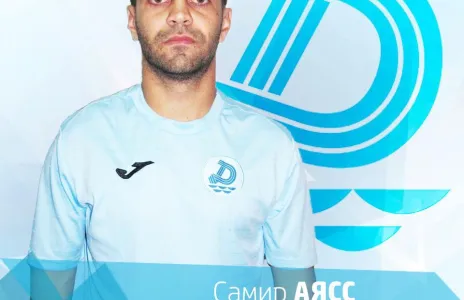 Football Lebanon - عودة إياس الى بلغاريا