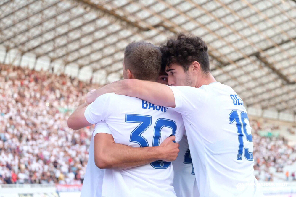 Football Lebanon - خروج هايدوك من اليوروبا ليغ رغم هدف جرادي