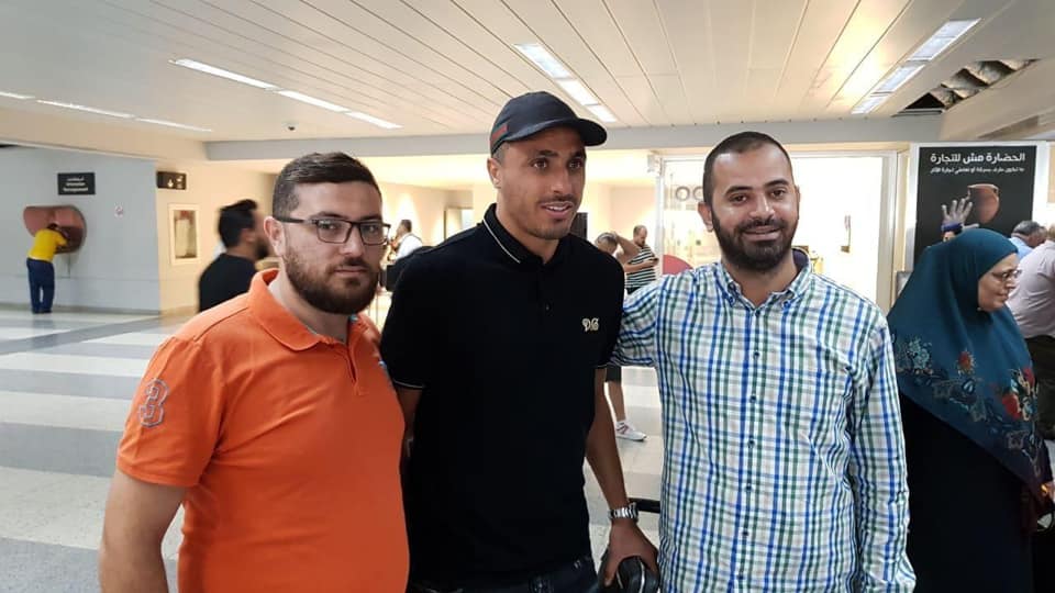 Football Lebanon - وصول العكايشي الى بيروت لاستكمال مفاوضاته مع العهد