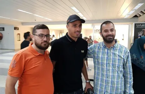 Football Lebanon - وصول العكايشي الى بيروت لاستكمال مفاوضاته مع العهد