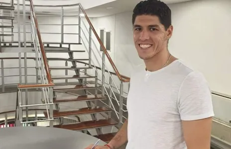 Football Lebanon - لحود في صفوف شباب البرج 