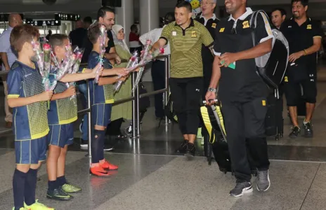 Football Lebanon - وصول بعثة الاتحاد السعودي الى بيروت لمواجهة العهد